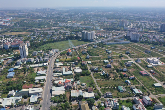 Ba tỷ đồng nên mua nhà đất đang giảm giá hay chờ bắt đáy?